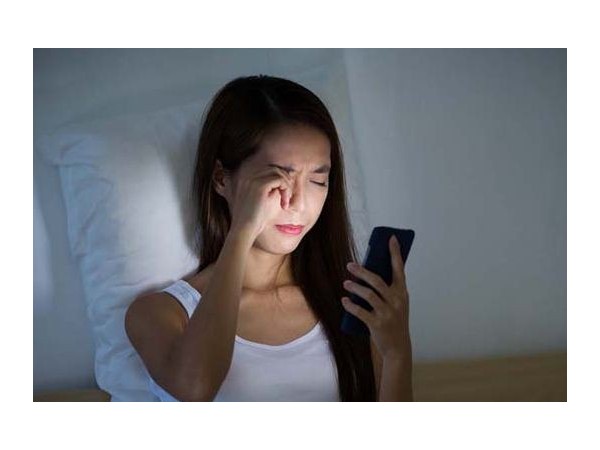 天天熬夜還不想長痘，補充硒元素預(yù)防衰老